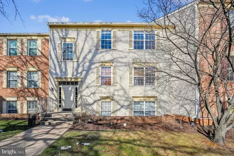 1115 Huntmaster Ter NE #302, Leesburg, VA 20176