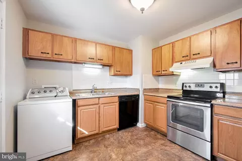Other - 304 Williamsburg Rd, Sterling, VA 20164 photo 2 of 6