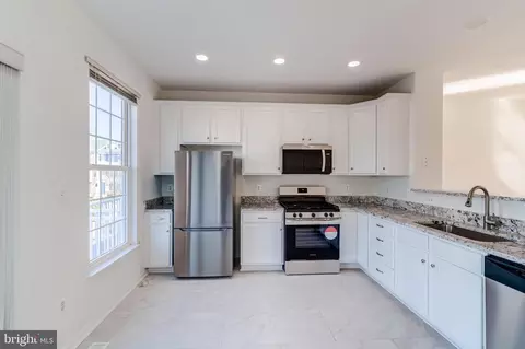 Kitchen - 42796 Nations St, Chantilly, VA 20152 photo 2 of 2
