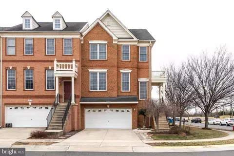 25180 Whippoorwill Ter, Chantilly, VA 20152