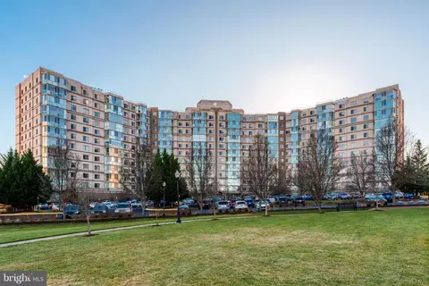 19375 Cypress Ridge Ter #918, Leesburg, VA 20176