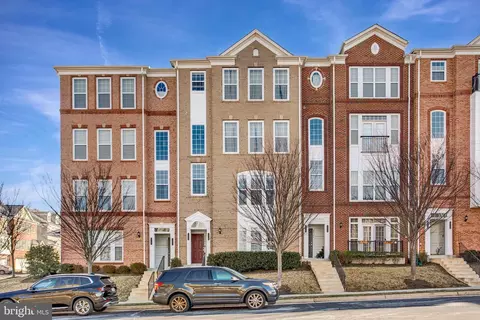 20586 Maitland Ter, Ashburn, VA 20147