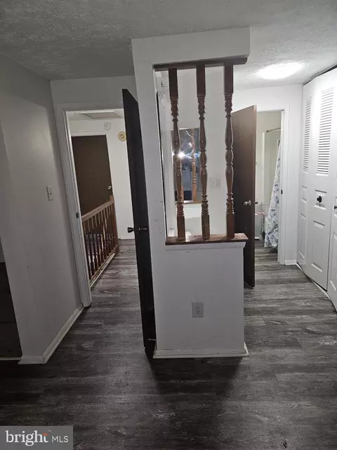 Entry Way - 104 Charing Ct, Sterling, VA 20164 photo 2 of 4