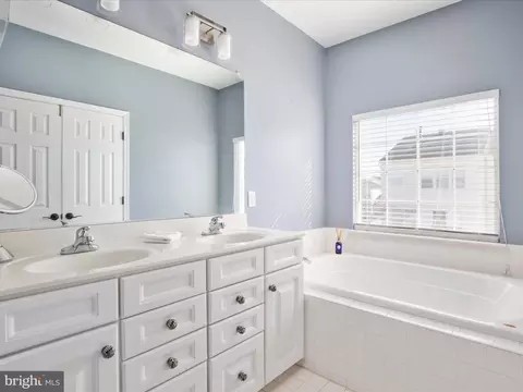 20258 Seneca Sq, Ashburn, VA 20147 photo 22