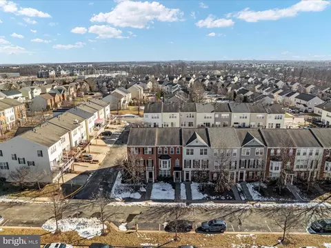 20258 Seneca Sq, Ashburn, VA 20147 photo 30