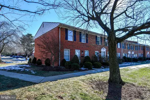 230 N Sterling Blvd, Sterling, VA 20164