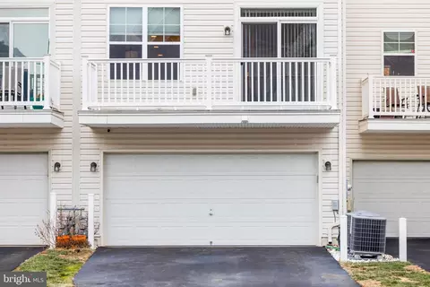 42407 Pale Iris Ter, Brambleton, VA 20148 photo 4