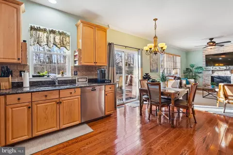 25539 Dabner Dr, Chantilly, VA 20152 photo 12