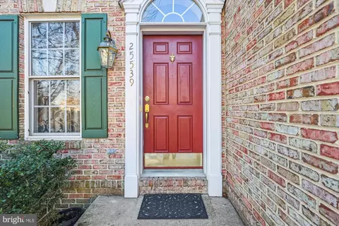 25539 Dabner Dr, Chantilly, VA 20152 photo 2
