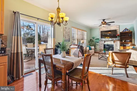 25539 Dabner Dr, Chantilly, VA 20152 photo 13
