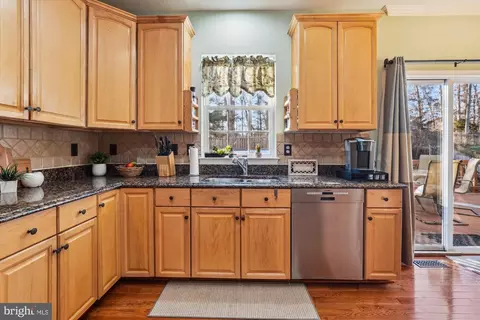 25539 Dabner Dr, Chantilly, VA 20152 photo 11