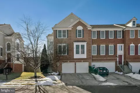 42912 Bittner Sq, Ashburn, VA 20148