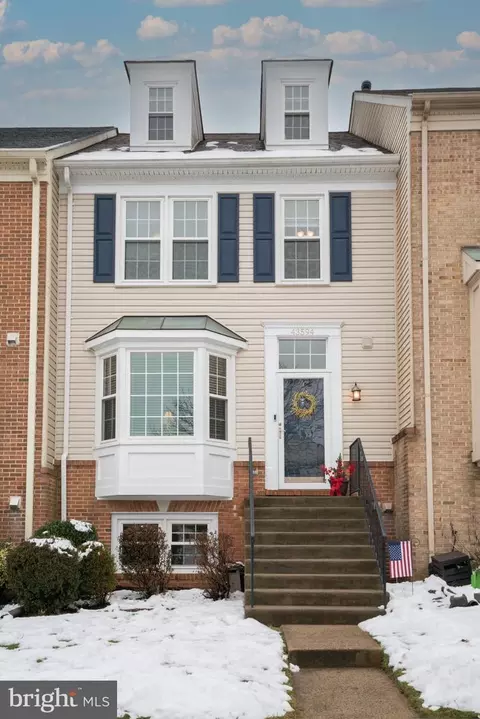 43594 Blacksmith Sq, Ashburn, VA 20147