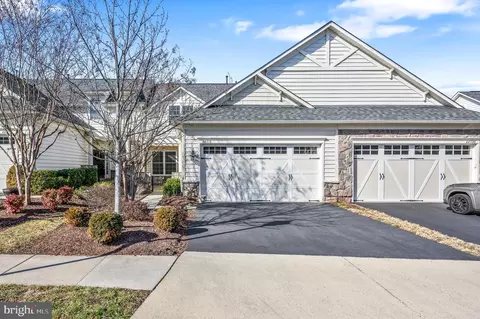 44318 Stableford Sq, Ashburn, VA 20147