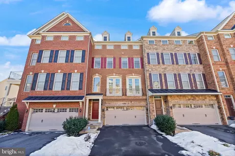 42647 Lancaster Ridge Ter, Chantilly, VA 20152