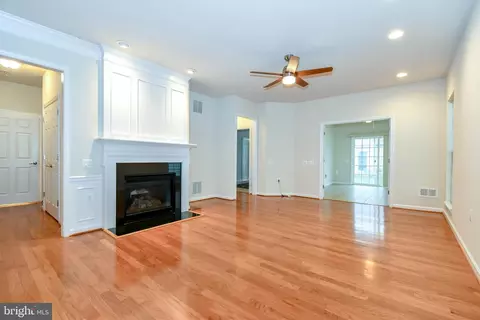 20404 Killarney Way, Ashburn, VA 20147 photo 12