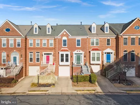 46538 Lynnhaven Sq, Sterling, VA 20165