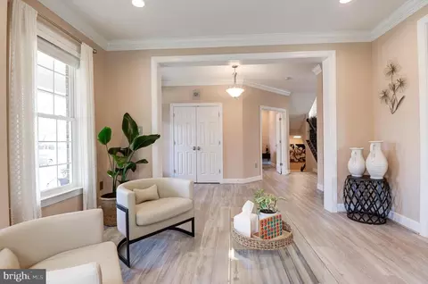 Entry Way - 42610 Good Hope Ln, Brambleton, VA 20148 photo 6 of 15