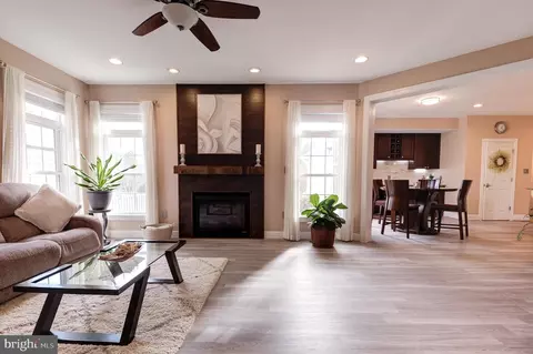 Living - 42610 Good Hope Ln, Brambleton, VA 20148 photo 1 of 3