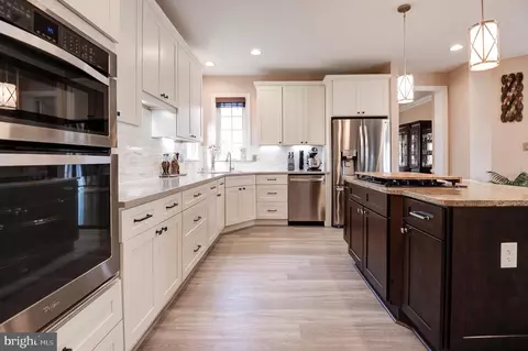 Kitchen - 42610 Good Hope Ln, Brambleton, VA 20148 photo 2 of 7