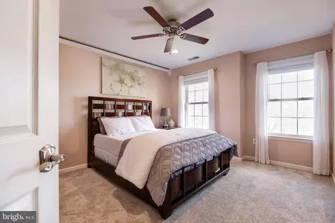 Bedroom - 42610 Good Hope Ln, Brambleton, VA 20148 photo 4 of 8