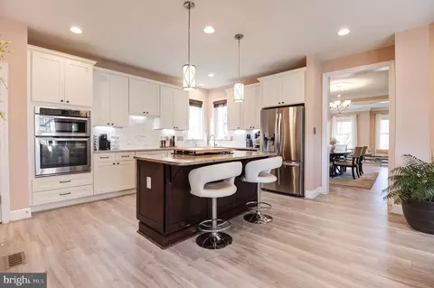 Kitchen - 42610 Good Hope Ln, Brambleton, VA 20148 photo 1 of 7