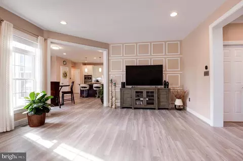 Living - 42610 Good Hope Ln, Brambleton, VA 20148 photo 3 of 3