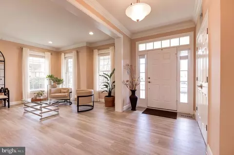 Entry Way - 42610 Good Hope Ln, Brambleton, VA 20148 photo 3 of 15