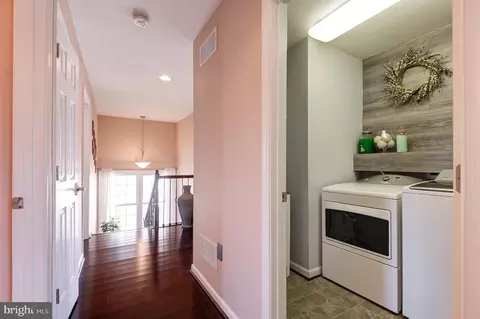 Entry Way - 42610 Good Hope Ln, Brambleton, VA 20148 photo 10 of 15