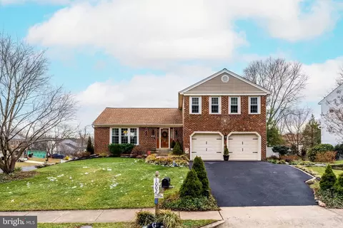 1002 Foster Pl SW, Leesburg, VA 20175