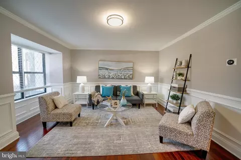 287 Chelmsford Ct, Sterling, VA 20165