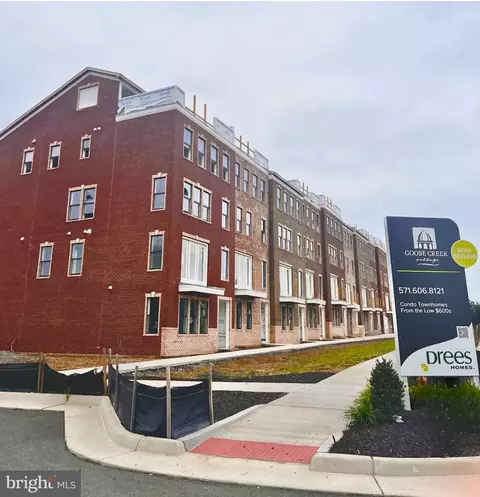 20879 Murry Falls Ter, Ashburn, VA 20147