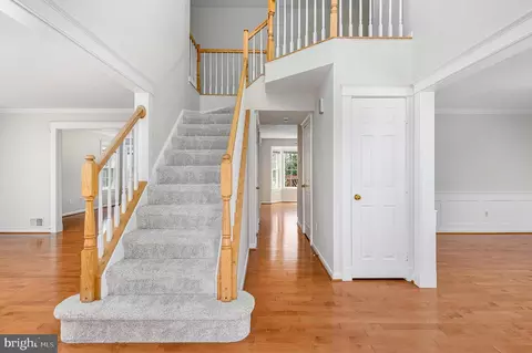 Entry Way - 43356 Wayside Cir, Ashburn, VA 20147 photo 1 of 5
