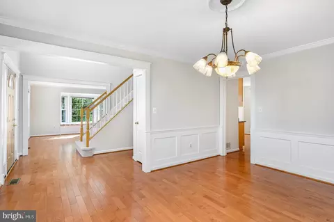 Entry Way - 43356 Wayside Cir, Ashburn, VA 20147 photo 3 of 5