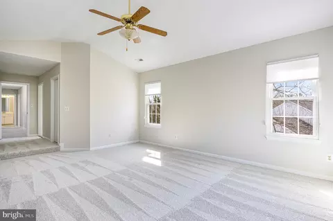 Entry Way - 43356 Wayside Cir, Ashburn, VA 20147 photo 5 of 5