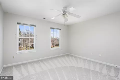 Bedroom - 43356 Wayside Cir, Ashburn, VA 20147 photo 4 of 6