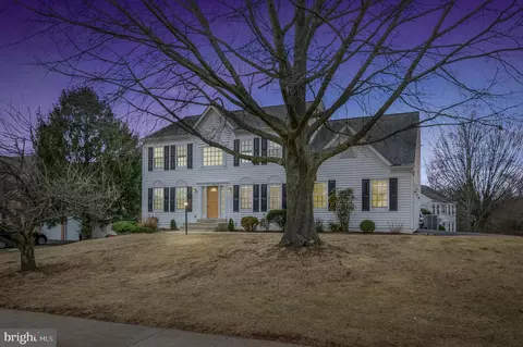 Exterior - 43356 Wayside Cir, Ashburn, VA 20147 photo 8 of 8