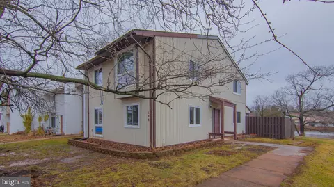 183 N Cottage Rd, Sterling, VA 20164 photo 2