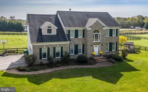 34343 Williams Gap Rd, Round Hill, VA 20141