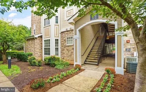 506 Sunset View Ter SE #208, Leesburg, VA 20175