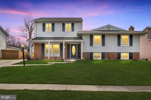 1602 E Jefferson Ct, Sterling, VA 20164