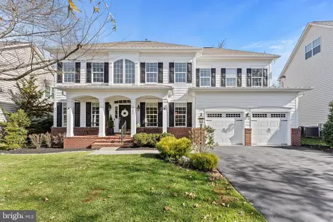 43853 Riverpoint Dr, Leesburg, VA 20176