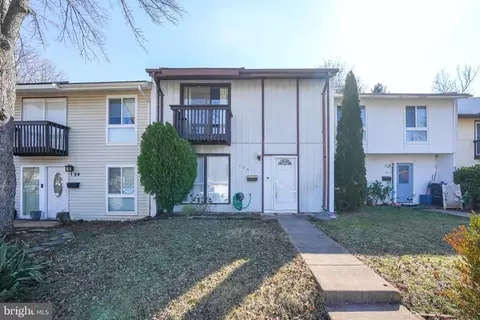 125 Woodgate Ct, Sterling, VA 20164