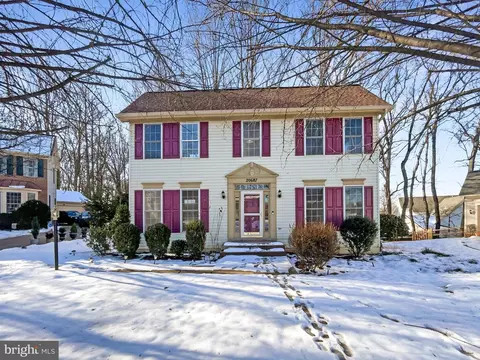 20687 Smithfield Ct, Sterling, VA 20165