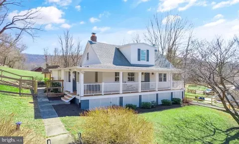 10966 Harpers Ferry Rd, Hillsboro, VA 20132