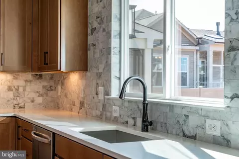 43124 Greeley Sq, Ashburn, VA 20148 photo 3