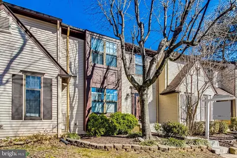 Exterior - 43 Berkeley Ct, Sterling, VA 20165 photo 6 of 7