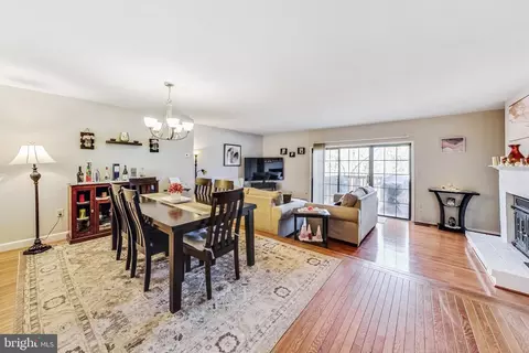 Dining - 43 Berkeley Ct, Sterling, VA 20165 photo 1 of 3
