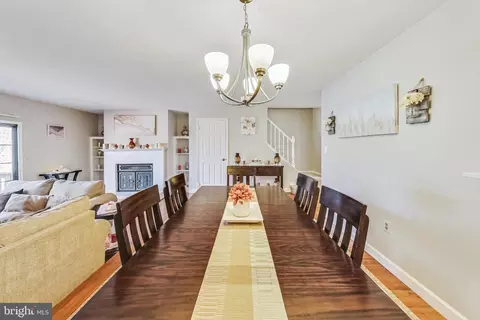 Dining - 43 Berkeley Ct, Sterling, VA 20165 photo 2 of 3