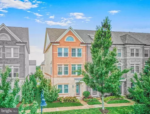 20765 Duxbury Ter, Ashburn, VA 20147